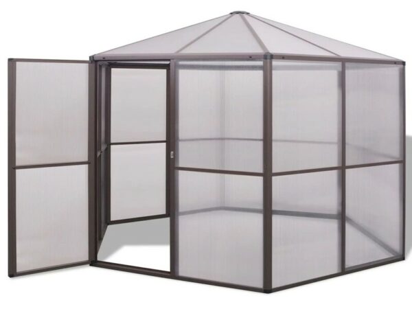 Hexagonal greenhouse