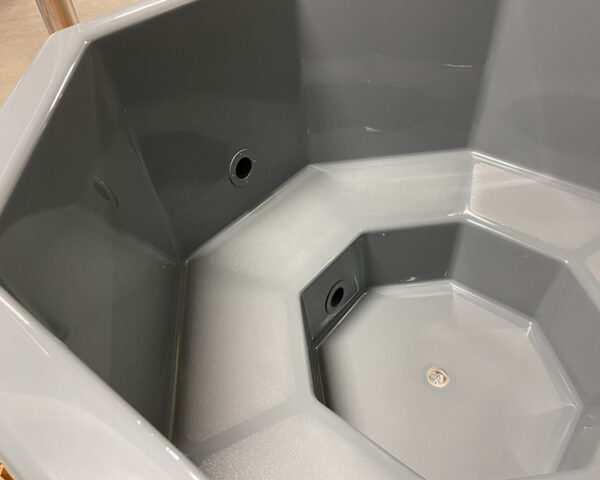1.8m 8-cornered hot tub with fiberglass interior and external stove - Image 4