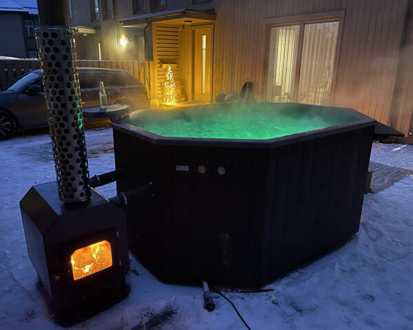 2.1x2.8 m 8-cornered hot tub with fiberglass interior and external stove - Image 3