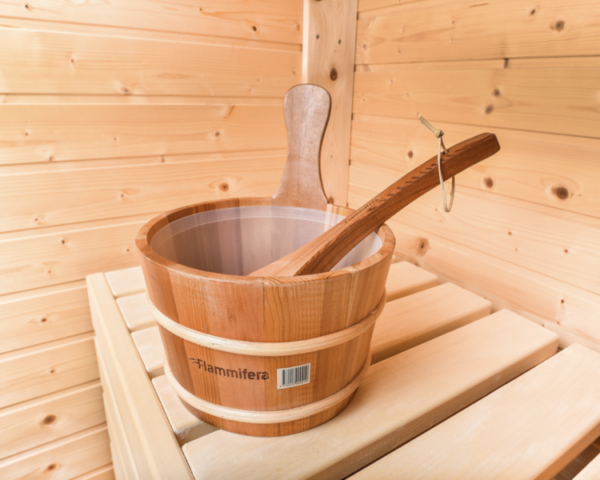 Wooden bucket