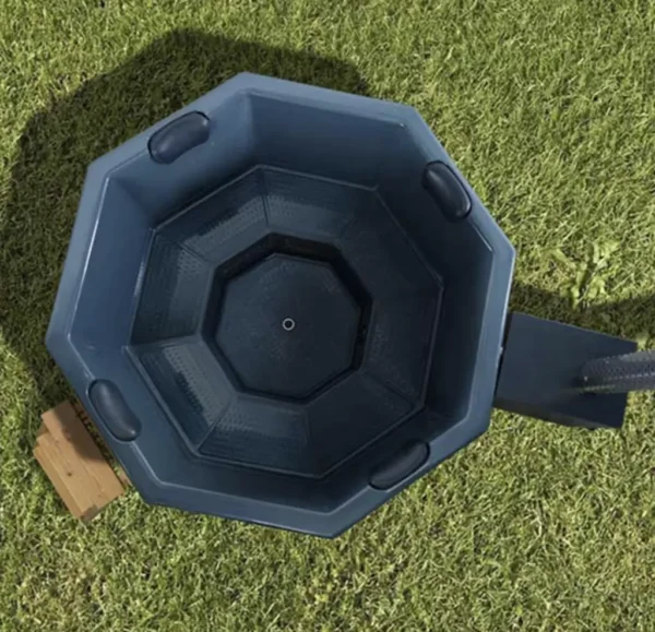 2x2m octagonal hot tub - Image 3