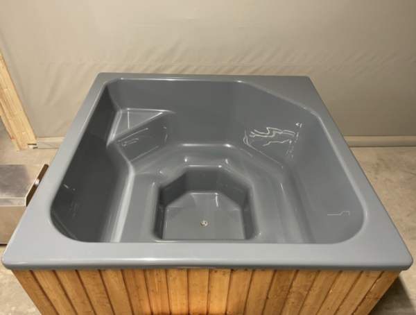 Hot tub with a fiberglass liner, 2.05x2.05 m with an external stove - Image 3