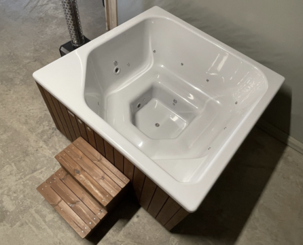 Hot tub with a fiberglass liner, 2.05x2.05 m with an external stove - Image 4