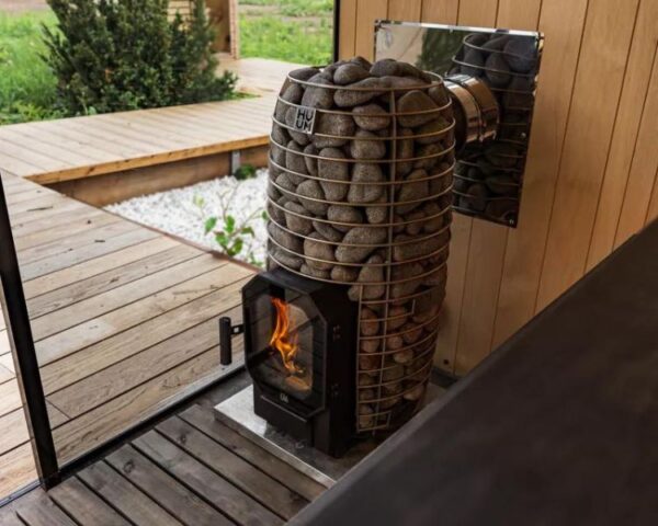 HUUM HIVE Flow wood-burning stove 9,8kW - Image 2