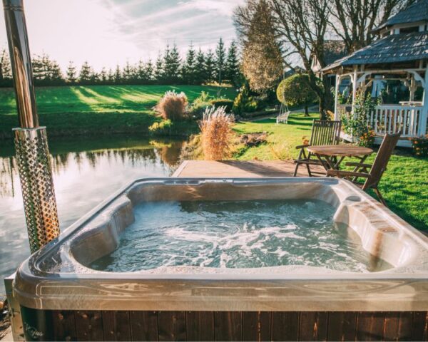 "Tucson Out" hot tub - Image 4
