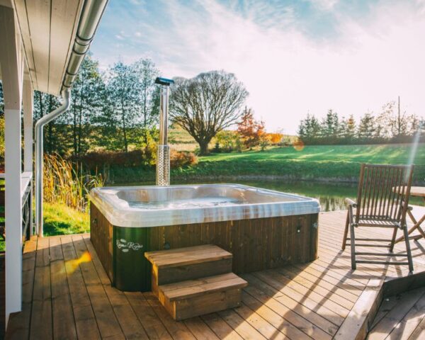 "Tucson In" hot tub - Image 7