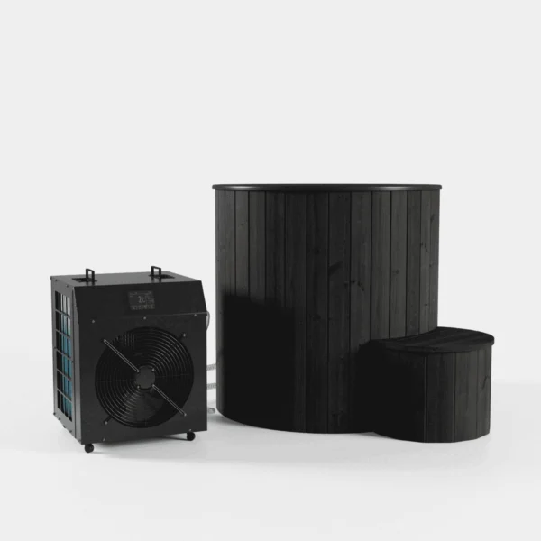 Ühe inimese külmaveetünn külmateraapiaks, ideaalne tervise ja taastumise toetamiseks. Kompaktne suurus: välislaius 1015 mm, siselaius 875 mm ja kõrgus 1050 mm. Klaasplastist must sisemus, termotöödeldud must välisviimistlus ning ümar trepp. Lisana saadaval LED-valgustus, termokate ja vee jahutaja-soojendaja.