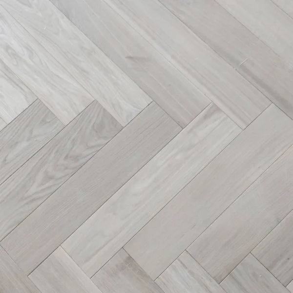 Woodengold tamm kalasaba T&G natur (70x350 mm)