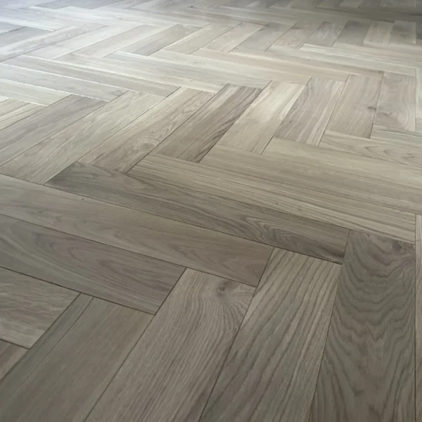 Woodengold oak herringbone T&G obiekt (90x600 mm) - Image 2
