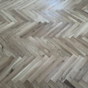 Woodengold oak herringbone T&G rustic (70x490 mm)